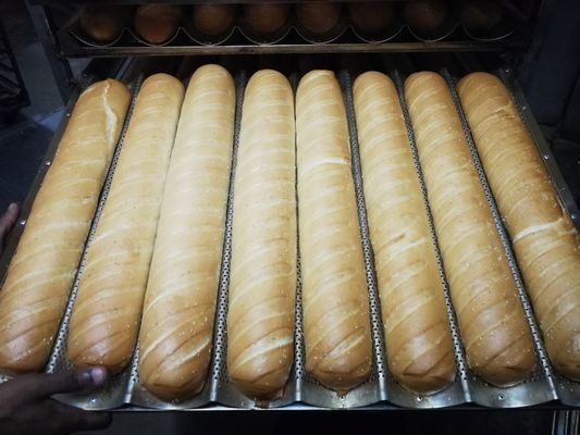 Γραμμή παραγωγής 304SS 4500w Baguette για το ψωμί αρτοποιείων